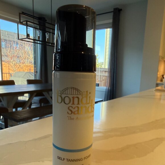 ✨CLOSET CLEAR OUT ✨ NEW -BONDI SANDS - Self tanning foam - Picture 2 of 3